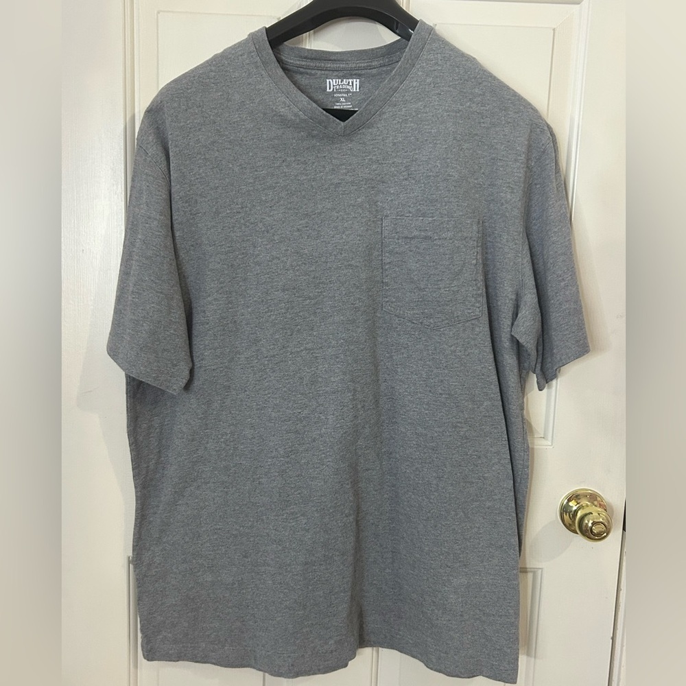 Duluth Trading Co Longtail T-Shirt Cotton Gray Front Pocket Men’s XL